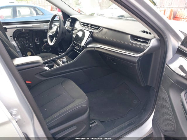 1C4RJKAG0P8803706 Jeep Grand Cherokee L Laredo 4x4