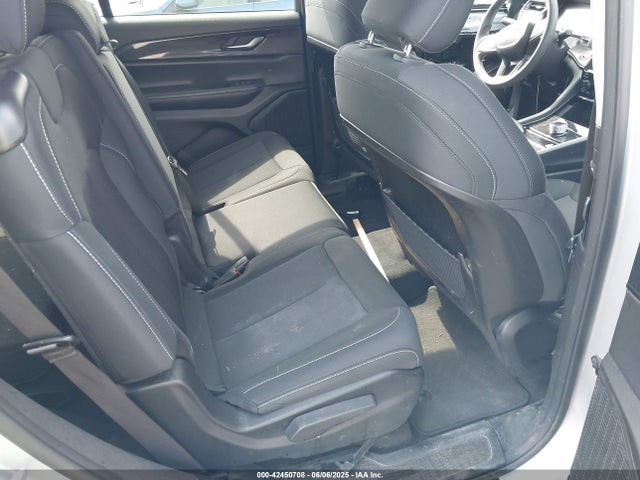 1C4RJKAG0P8803706 Jeep Grand Cherokee L Laredo 4x4