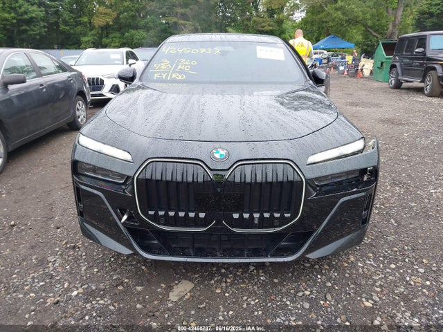 2024 Bmw 760 I Xdrive მანქანა იყიდება აუქციონზე, vin: WBA33EJ02RCT04455, აუქციონის ნომერი: 42450737