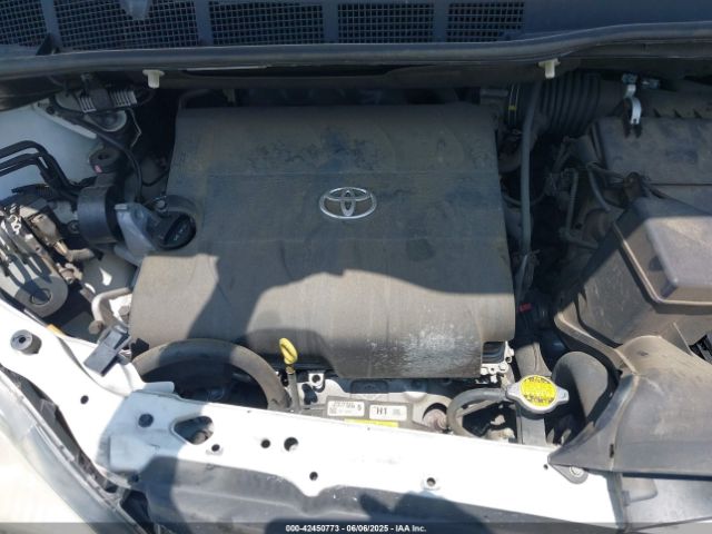 2015 TOYOTA SIENNA 5TDKK3DCXFS571588 Photo 9