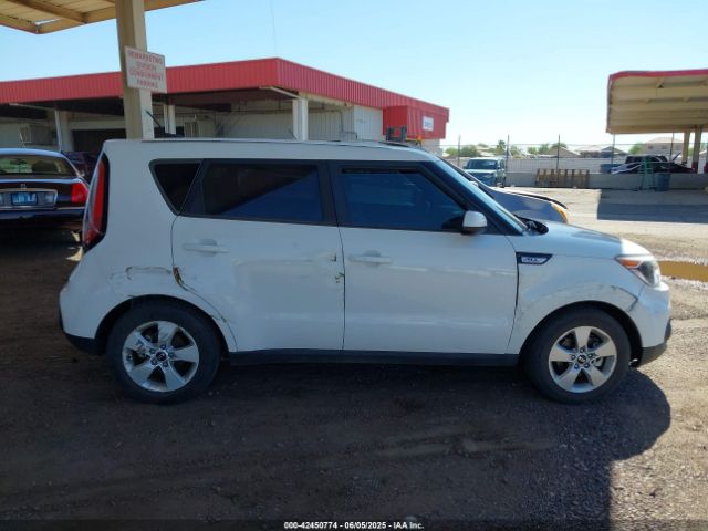 KNDJN2A2XH7469178 KIA Soul
