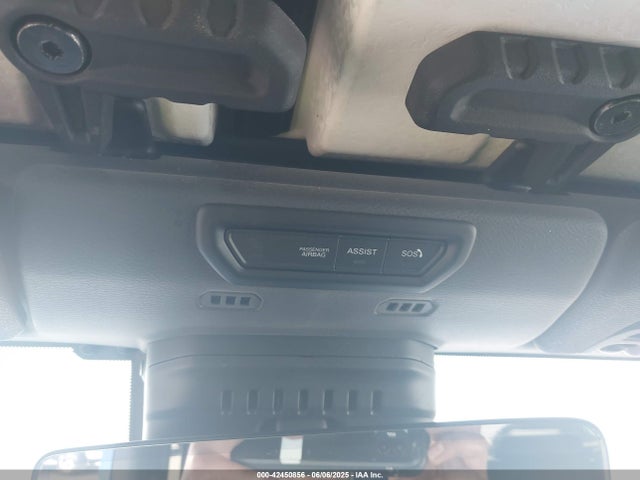 1C4JJXR66NW108435 Jeep 2022