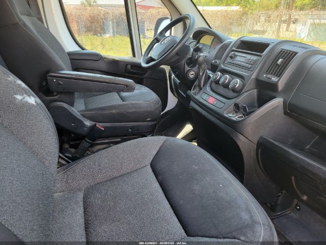 3C6TRVDG5EE122155 RAM Promaster 2500 High Roof