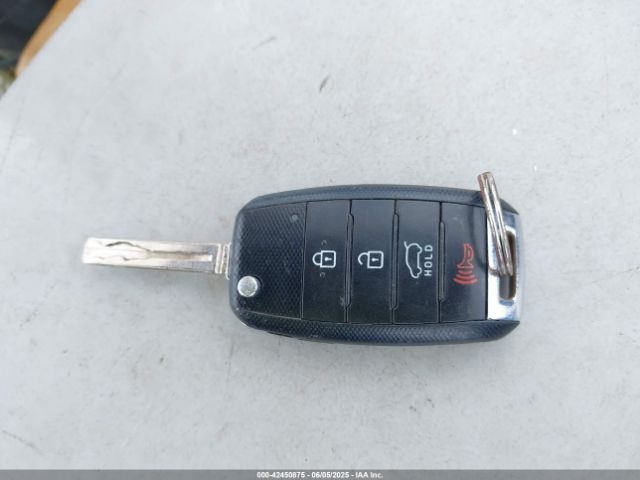 KNDJP3A50F7769772 KIA SOUL +