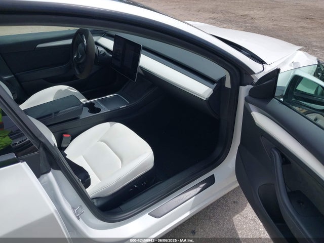 2022 TESLA MODEL 3 5YJ3E1EA6NF153853 Photo 4