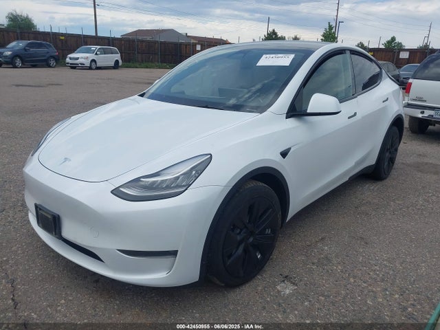 2023 TESLA MODEL Y 7SAYGDEE0PA109094 Photo 1