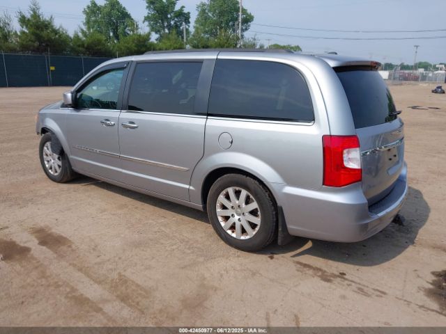 2016 CHRYSLER TOWN & COUNTRY 2C4RC1BG3GR304017 Photo 2