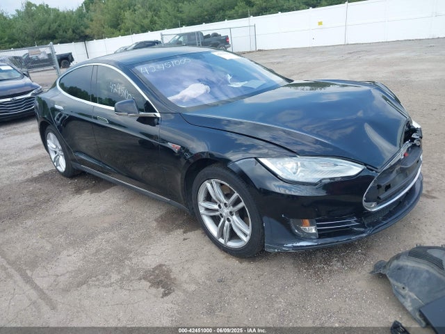 2013 Tesla Model S მანქანა იყიდება აუქციონზე, vin: 5YJSA1CG1DFP07524, აუქციონის ნომერი: 42451000