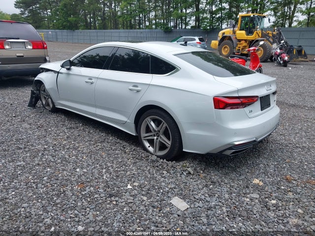 2022 AUDI A5 SPORTBACK WAUFACF53NA016364 Photo 2