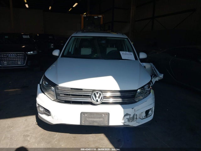 WVGBV7AX5GW584476 Volkswagen 2016