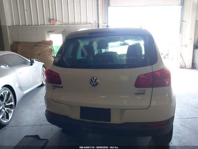WVGBV7AX5GW584476 Volkswagen 2016