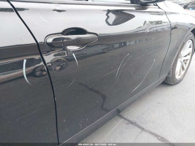 BMW 320i 2018 WBA8A9C50JAH12595 Image 19