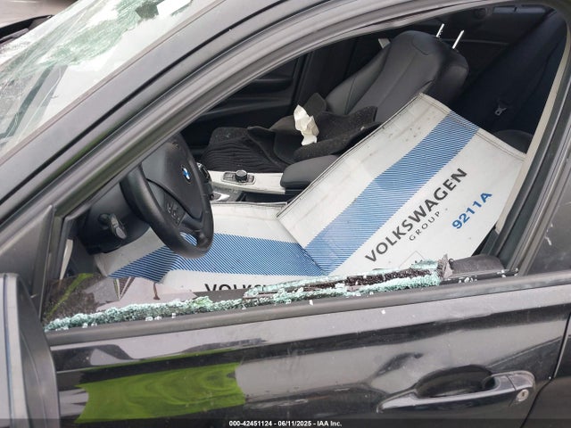 BMW 320i 2018 WBA8A9C50JAH12595 Image 22