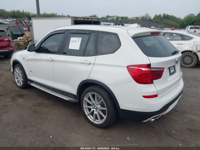 2016 BMW X3 5UXWX9C53G0D70484 Photo 2