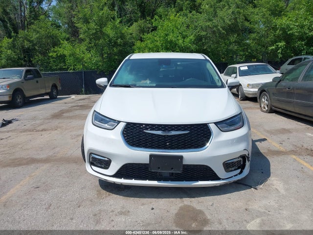Chrysler Pacifica Touring L 2023 2C4RC1BG9PR624944 Image 12