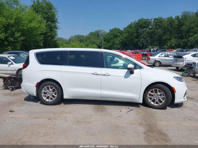 Chrysler Pacifica Touring L 2023 2C4RC1BG9PR624944 Image 13