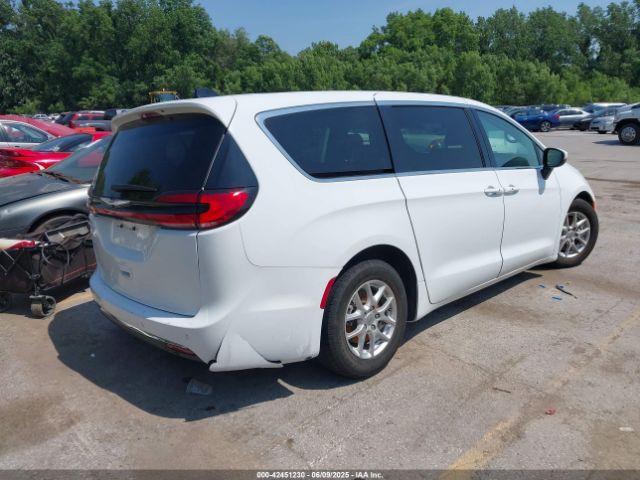 2023 CHRYSLER PACIFICA 2C4RC1BG9PR624944 Photo 3