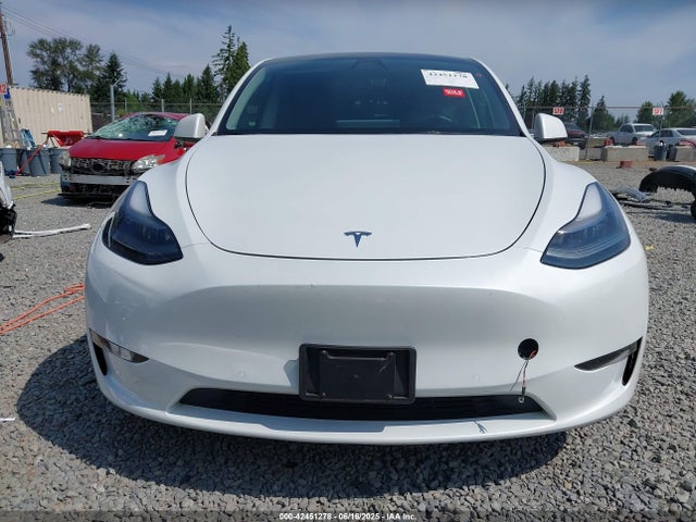 7SAYGDEF9NF400265 Tesla 2022
