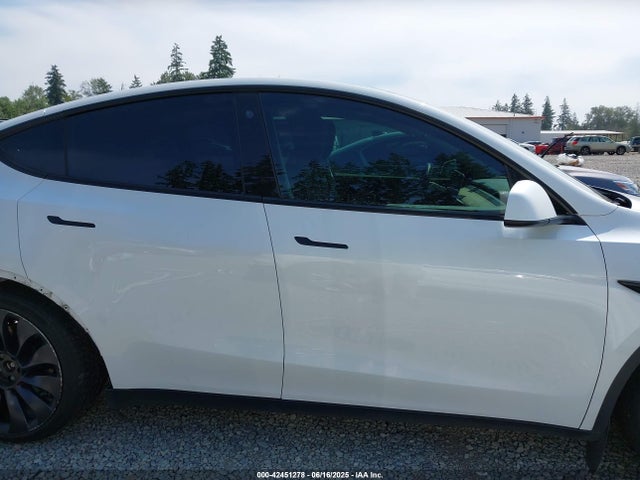 7SAYGDEF9NF400265 Tesla 2022