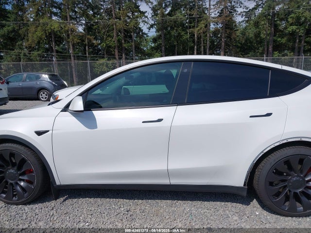 7SAYGDEF9NF400265 Tesla 2022