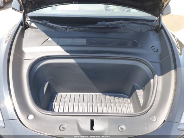 2021 TESLA MODEL Y 5YJYGDEF1MF092889 Photo 9