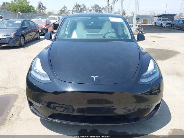5YJYGDEF1MF092889 Tesla Model Y Performance Dual Motor All-wheel Drive