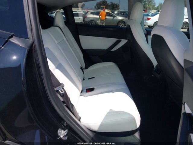 2021 TESLA MODEL Y 5YJYGDEF1MF092889 Photo 7