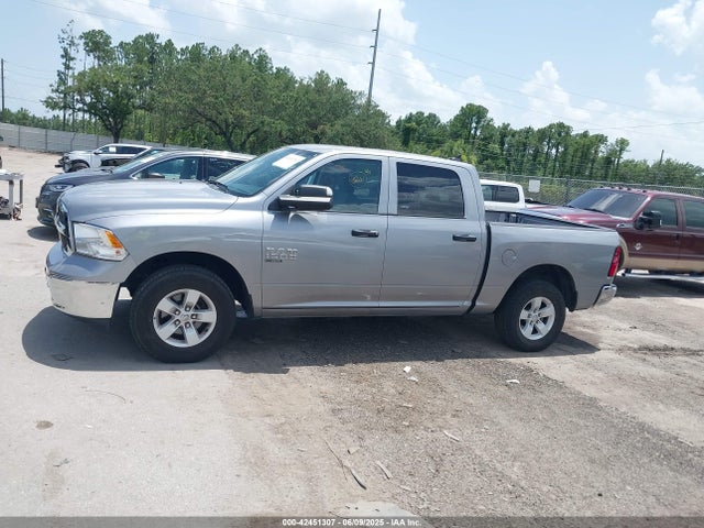 1C6RR7LG0PS517769 RAM 1500 Classic Slt  4x4 5'7 Box