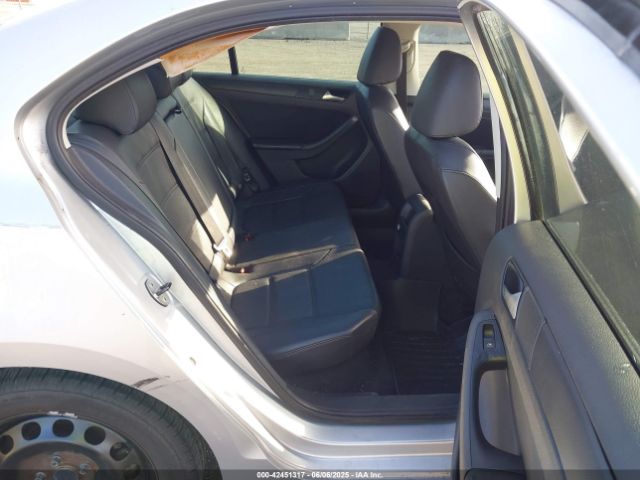 3VWD17AJ3EM227750 Volkswagen Jetta 1.8t Se