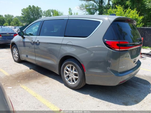 2025 CHRYSLER PACIFICA 2C4RC1BG1SR521042 Photo 2