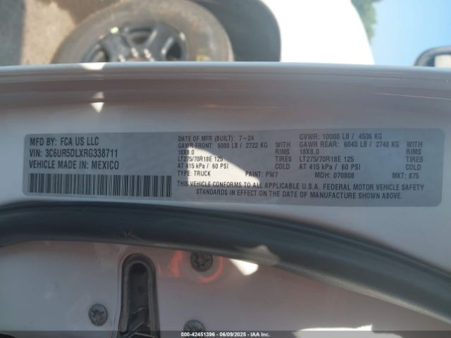 3C6UR5DLXRG338711 RAM 2500 Big Horn  4x4 6'4 Box