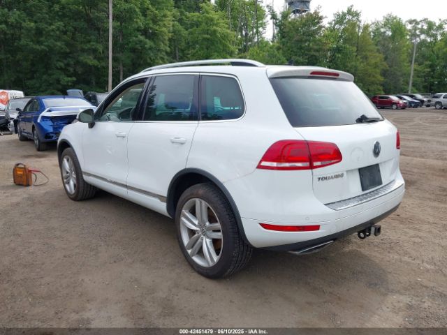 2014 VOLKSWAGEN TOUAREG WVGEP9BP7ED001268 Photo 2