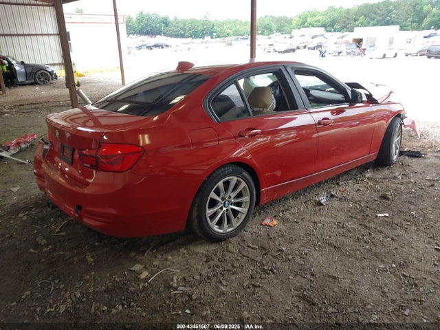 WBA8E1G30HNU17639 BMW 320i