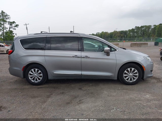 Chrysler Pacifica Touring L 2018 2C4RC1BG0JR142225 Image 13