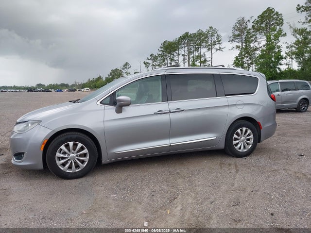 Chrysler Pacifica Touring L 2018 2C4RC1BG0JR142225 Image 14