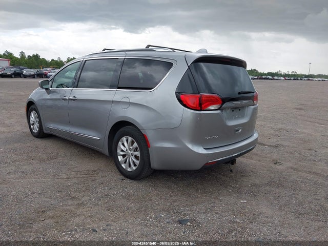 Chrysler Pacifica Touring L 2018 2C4RC1BG0JR142225 Image 3
