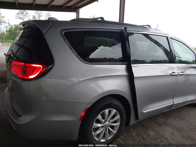 Chrysler Pacifica Touring L 2018 2C4RC1BG0JR142225 Image 6