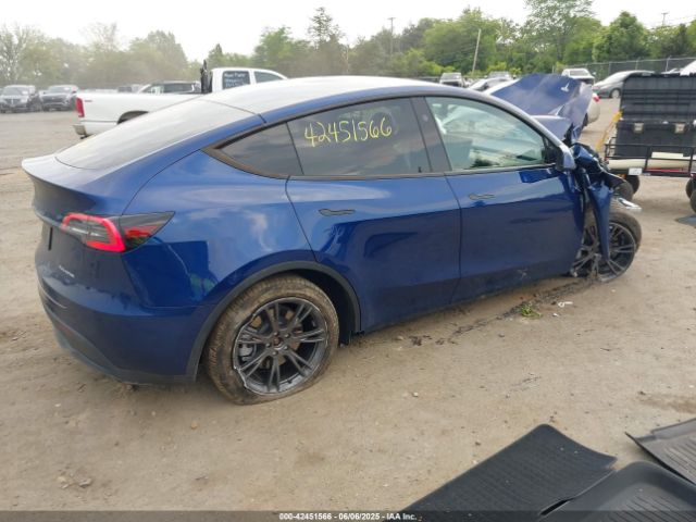2024 TESLA MODEL Y 7SAYGDEE3RA324648 Photo 3