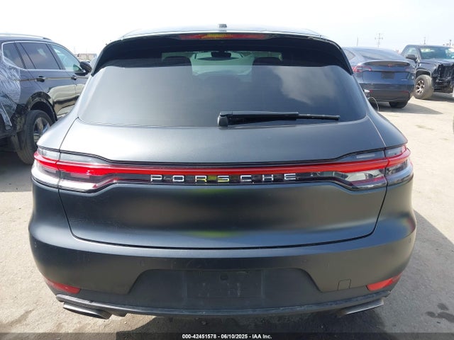 Porsche Macan 2021 WP1AA2A55MLB14375 Image 17