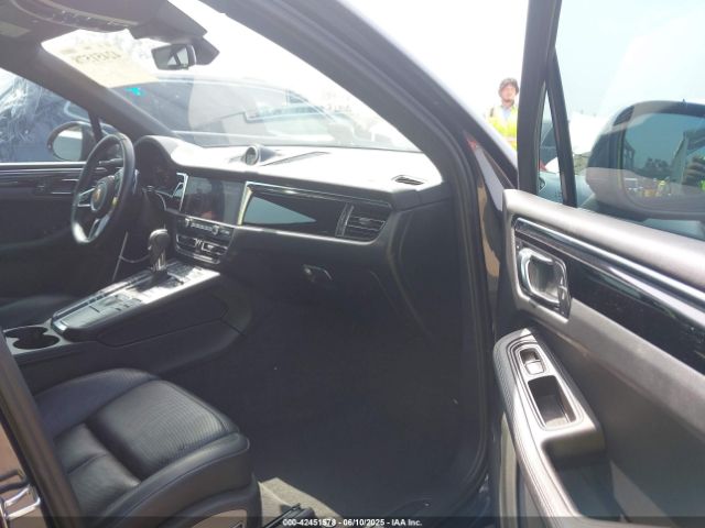 2021 PORSCHE MACAN WP1AA2A55MLB14375 Photo 4