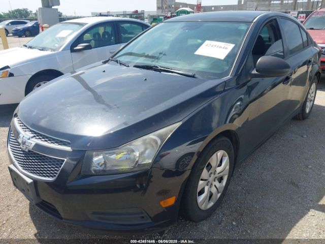 1G1PA5SH4E7240221 Chevrolet Cruze Ls Auto