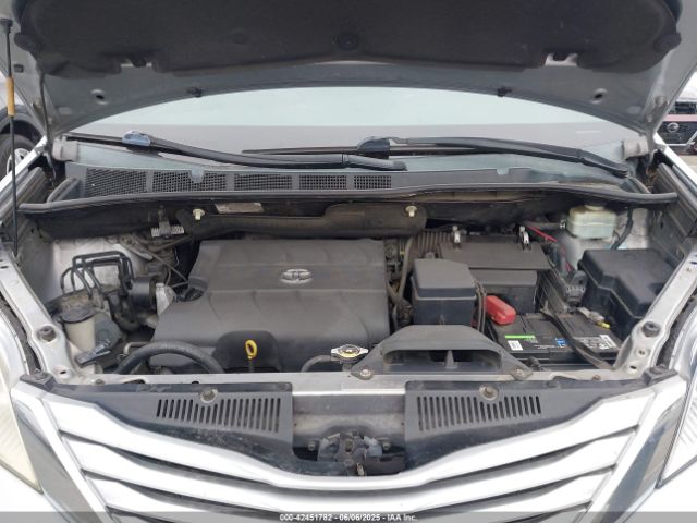 5TDKK3DC3FS552378 Toyota Sienna Le 8 Passenger