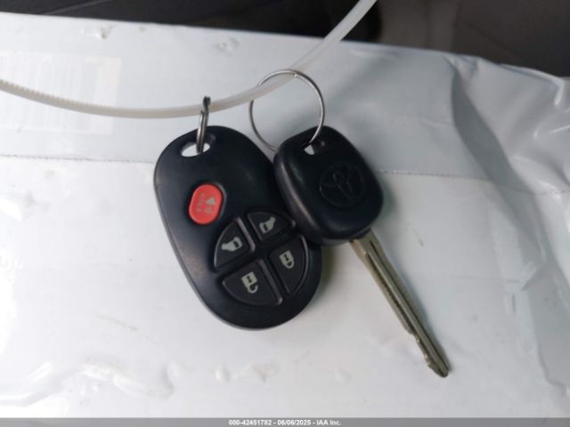 5TDKK3DC3FS552378 Toyota Sienna Le 8 Passenger