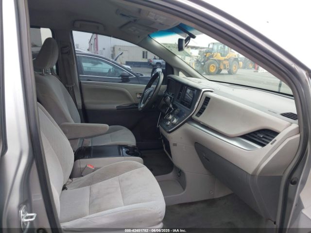 5TDKK3DC3FS552378 Toyota Sienna Le 8 Passenger