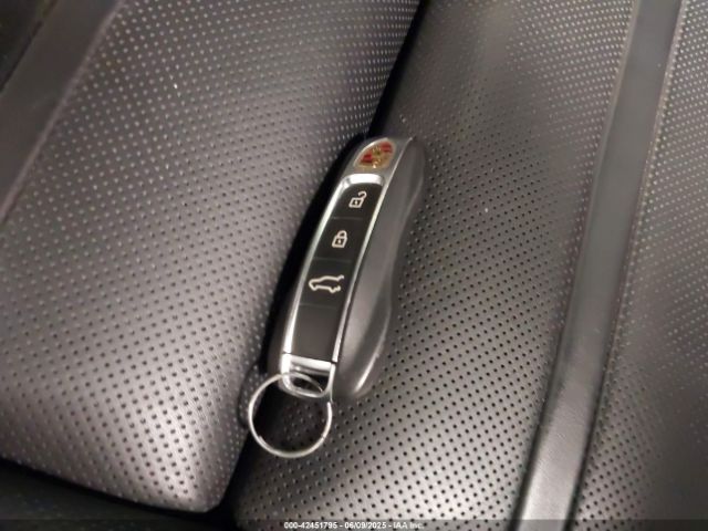 2019 PORSCHE CAYENNE WP1AF2AY1KDA80762 Photo 10