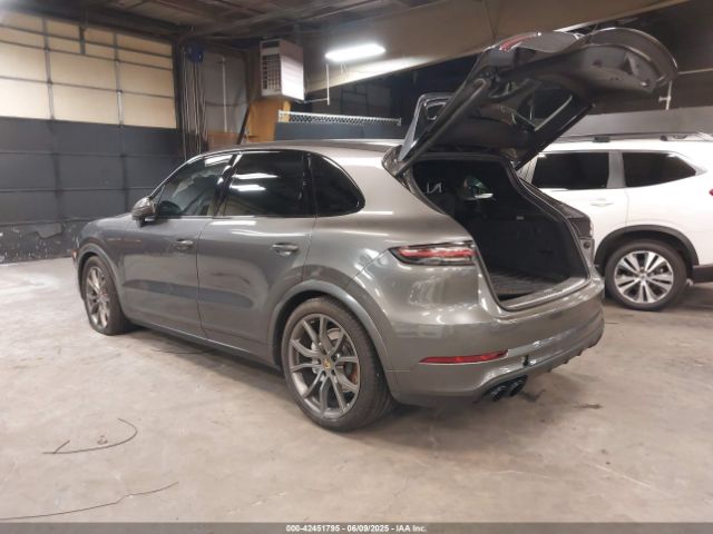 2019 PORSCHE CAYENNE WP1AF2AY1KDA80762 Photo 2