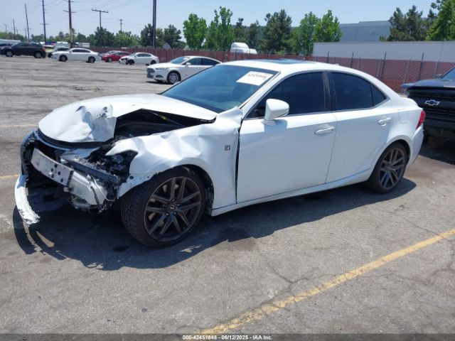 2016 LEXUS IS 200T JTHBA1D25G5021588 Photo 1