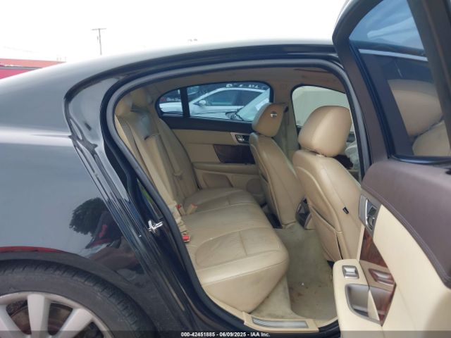 2011 JAGUAR XF SAJWA0GB9BLS18116 Photo 7