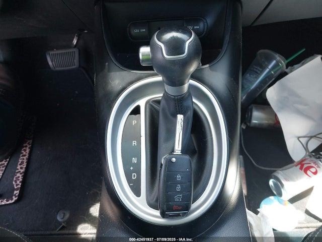 KIA g 2018 KNDJN2A2XJ7895300 Image 11