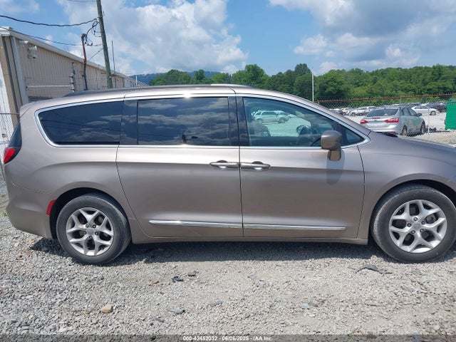 Chrysler Pacifica Touring-l 2017 2C4RC1BG9HR668654 Image 14